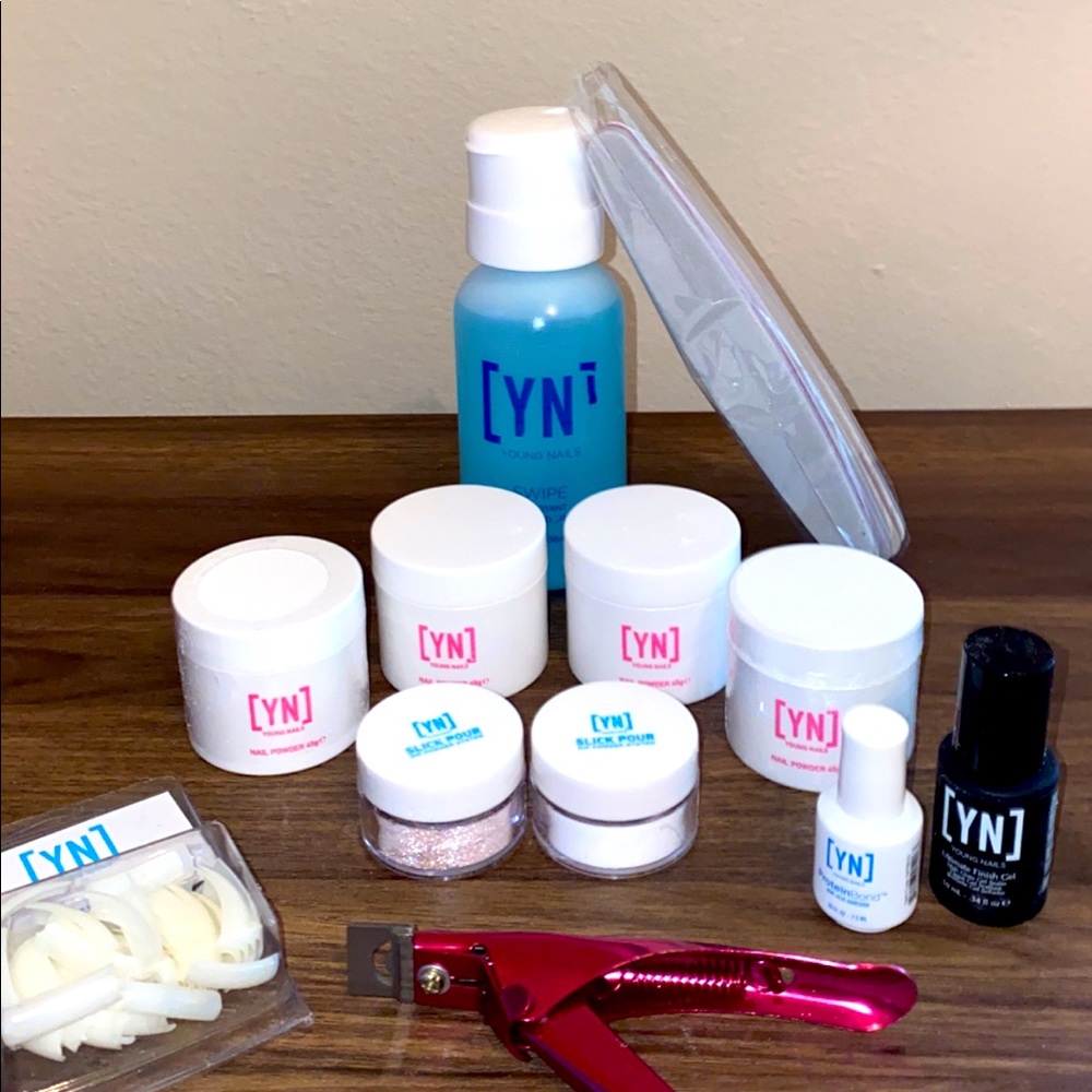 YOUNG NAILS acrylic system set 17pcs.